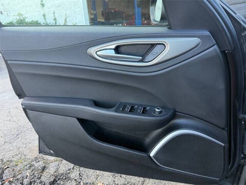 2022 Alfa Romeo Giulia Veloce