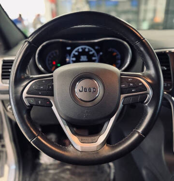 2020 Jeep Grand Cherokee Laredo E