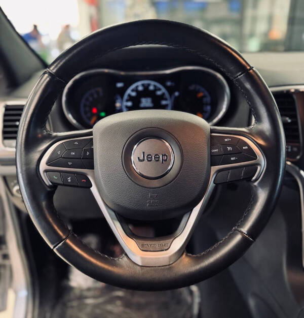 2020 Jeep Grand Cherokee Laredo E