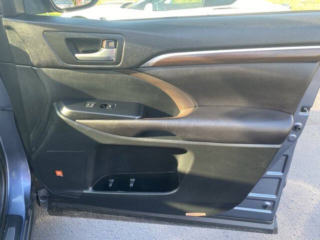 2016 Toyota Highlander