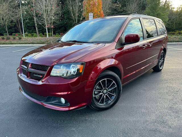 2017 Dodge Grand Caravan for sale at MISHA MASTER MOTORZ LLC in Portland, OR