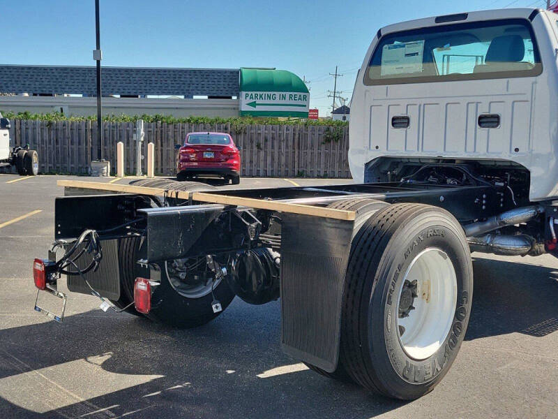 2025 Ford F-750 Super Duty