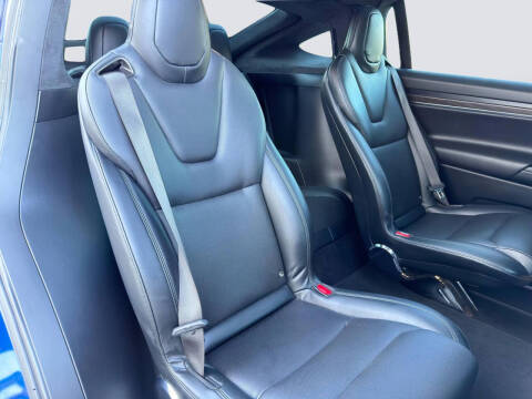 2023 Tesla Model X Standard Range