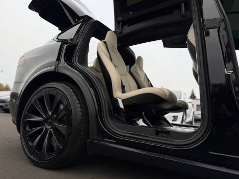 2023 Tesla Model X Plaid