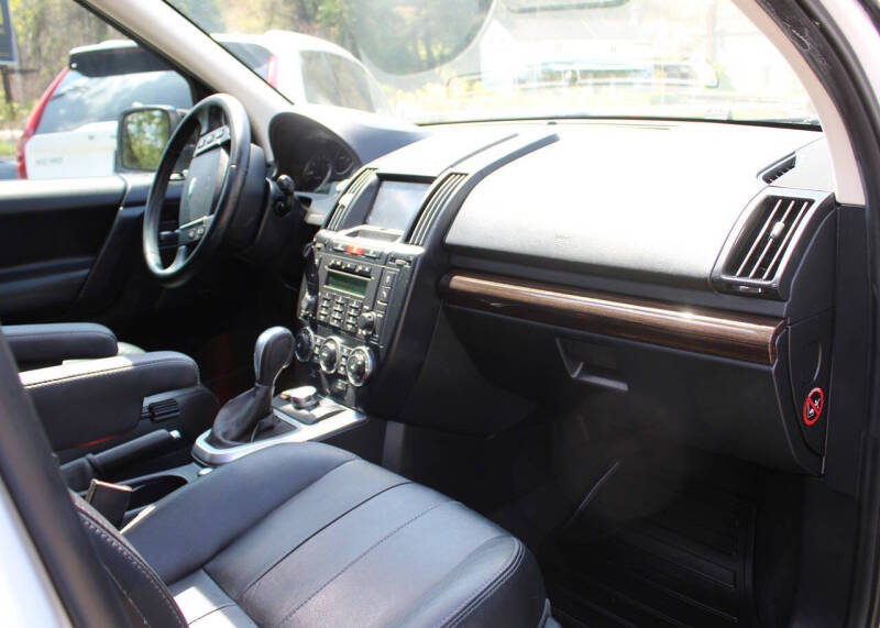 2011 Land Rover LR2