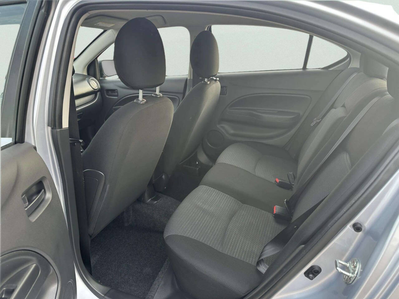 MitsubishiMirage G410