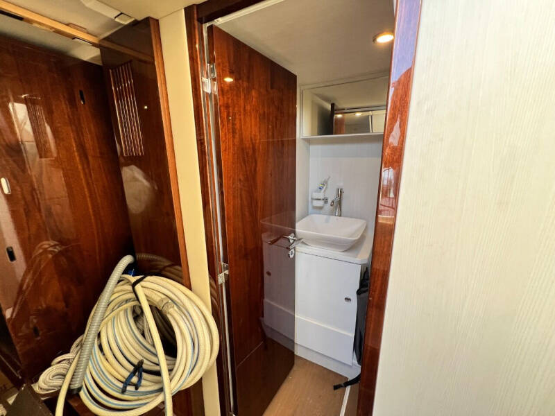 2020 Fairline Squadron