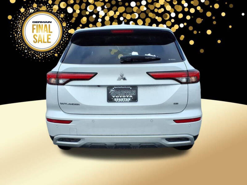 2024 Mitsubishi Outlander SE