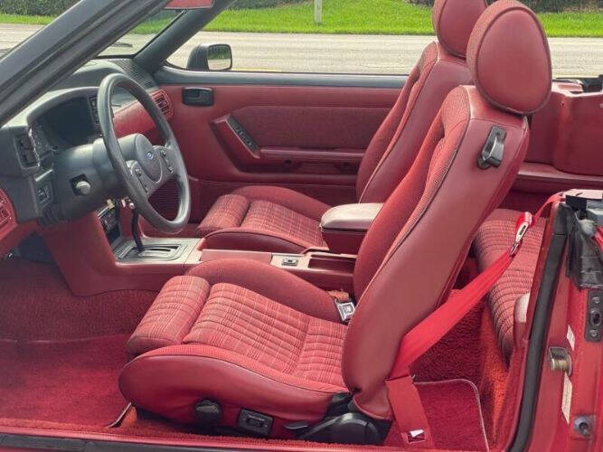 1988 Ford Mustang GT