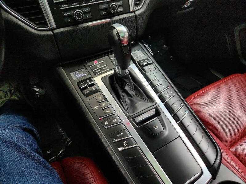 2016 Porsche Macan S