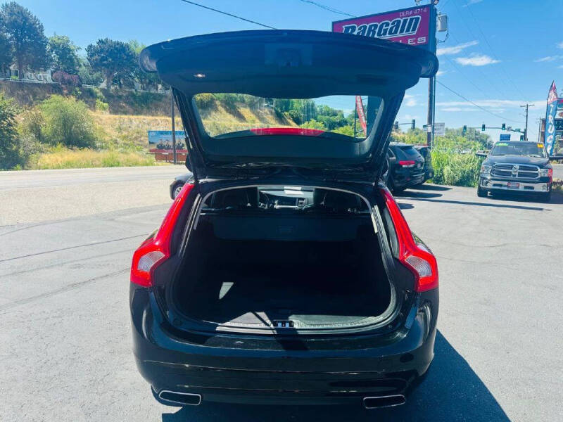 2017 Volvo V60 T5 Premier