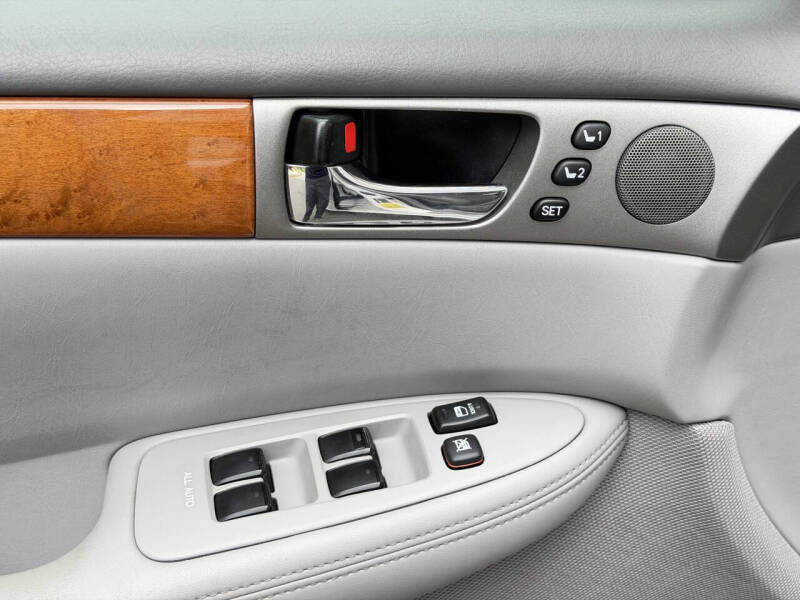2005 Lexus ES 330