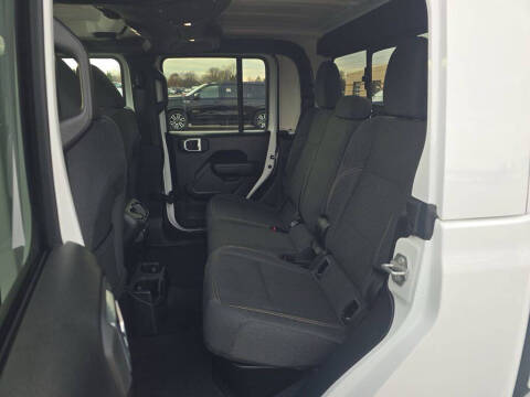 2024 Jeep Gladiator NightHawk