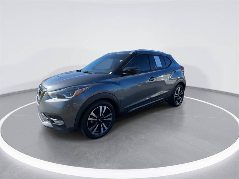 2020 Nissan Kicks SR