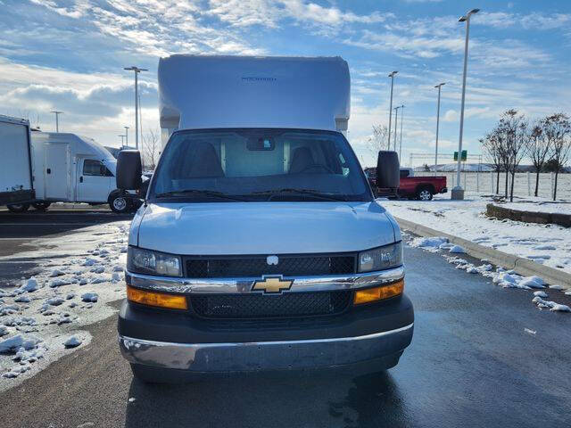 2025 Chevrolet Express 3500