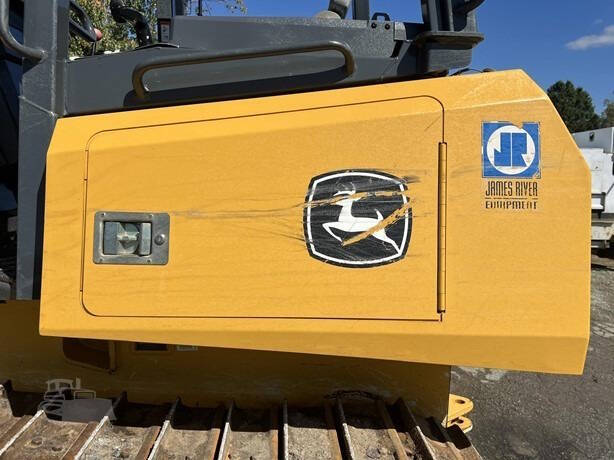 2020 DEERE 450 LGP