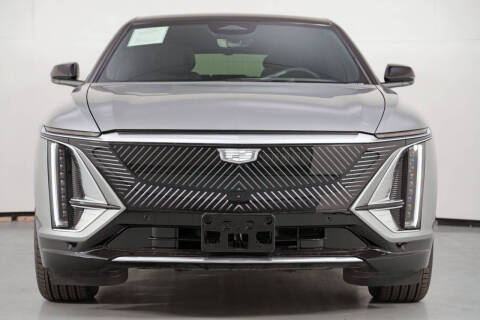 2025 Cadillac LYRIQ Luxury 2