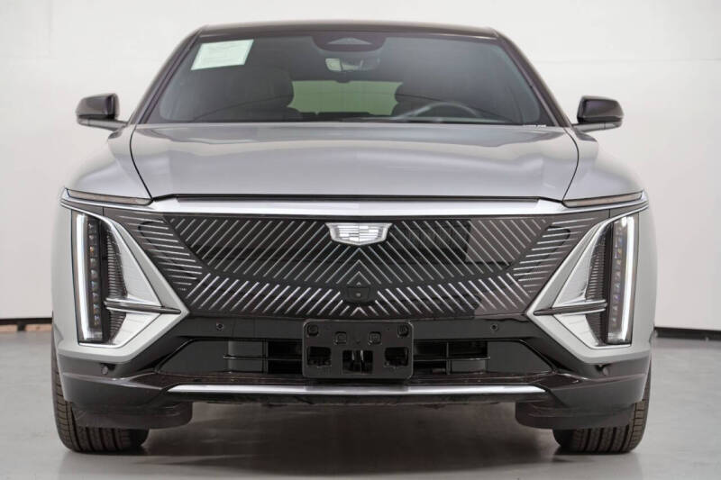 2025 Cadillac LYRIQ Luxury 2