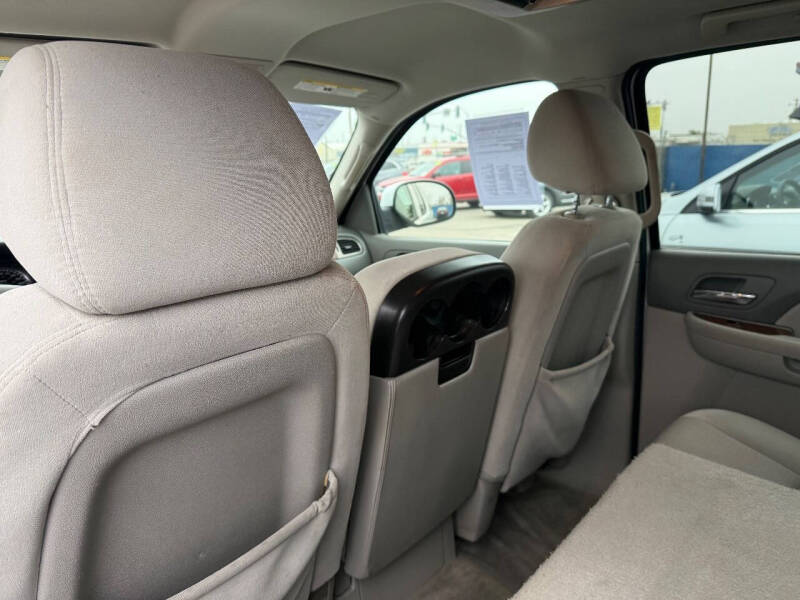 2009 GMC Yukon XL SLE