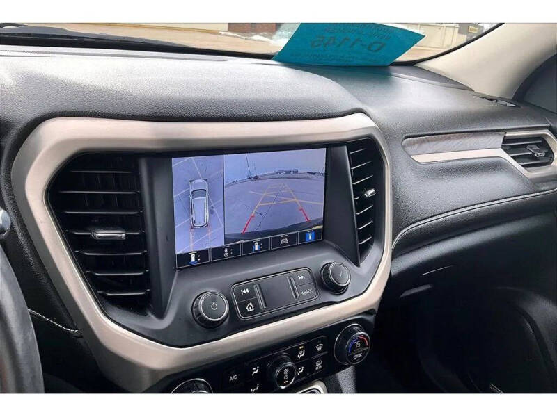 2022 GMC Acadia Denali