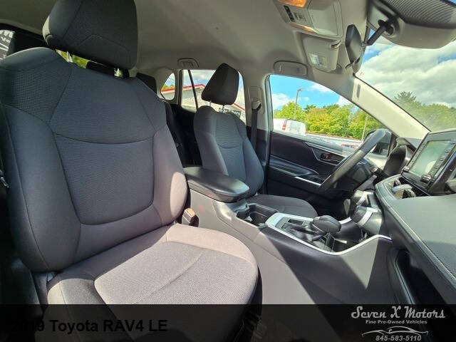 2019 Toyota RAV4 LE