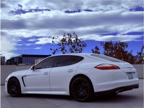 2011 Porsche Panamera 4