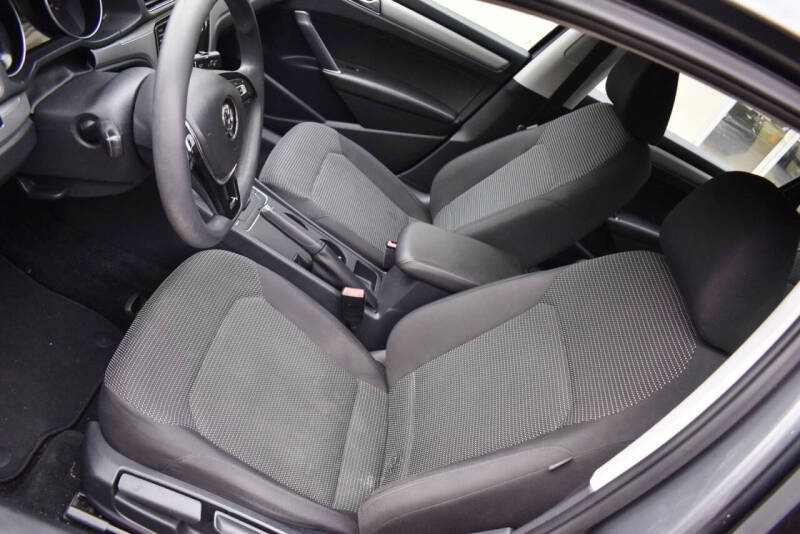 2017 Volkswagen Passat 1.8T S