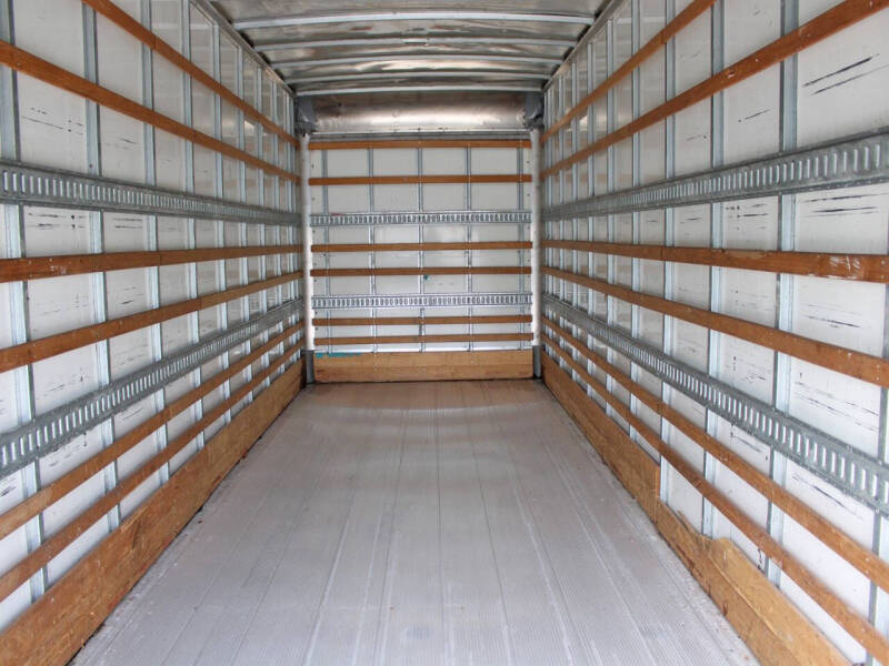 2018 Freightliner M2 106