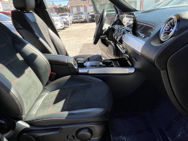 2022 Mercedes-Benz GLB GLB 250