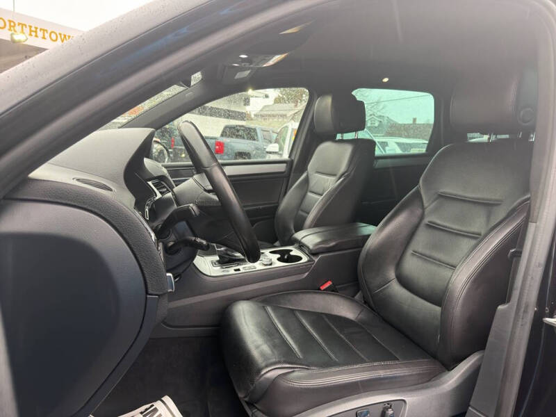 2017 Volkswagen Touareg V6 Wolfsburg