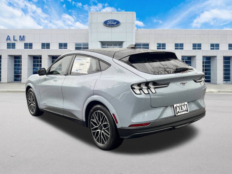 2025 Ford Mustang Mach-E Premium