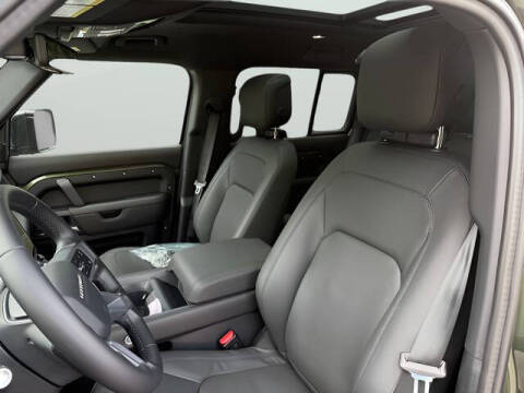 2026 Land Rover Defender 110 P300 S