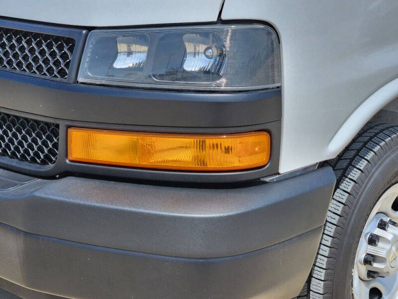 2021 Chevrolet Express 2500