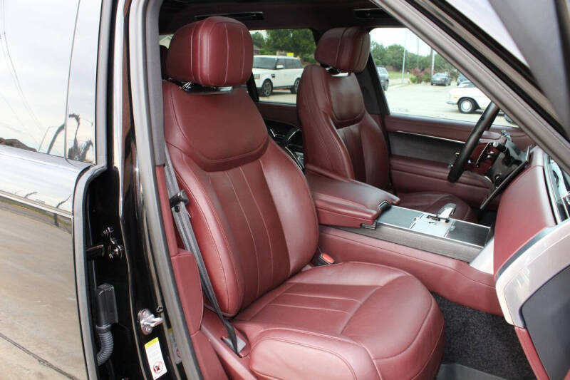 2024 Land Rover Range Rover P530 SE