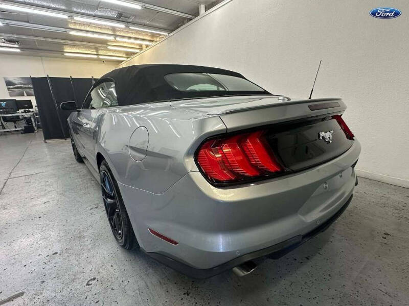 2022 Ford Mustang