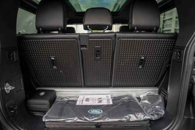 2022 Land Rover Defender 35