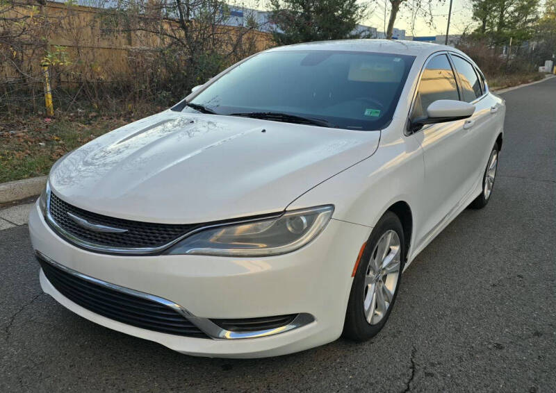 2016 Chrysler 200 Limited's photo