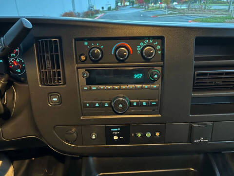 2023 GMC Savana 2500