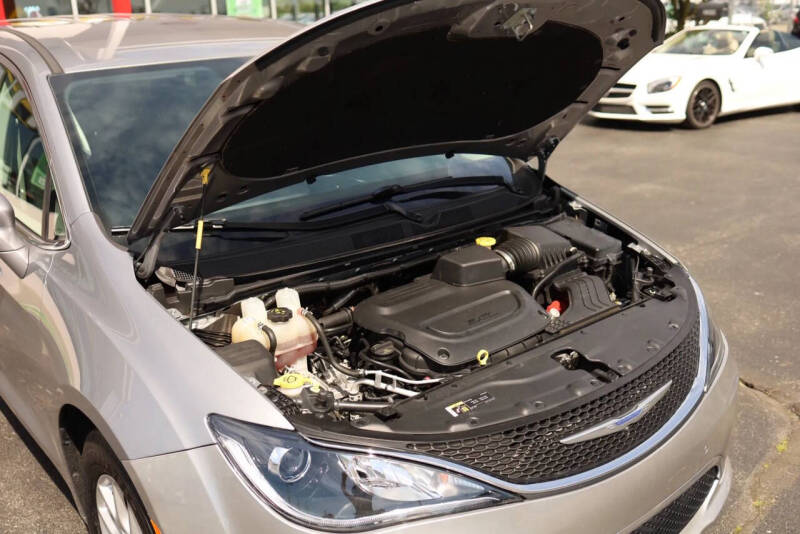 2020 Chrysler Pacifica Touring