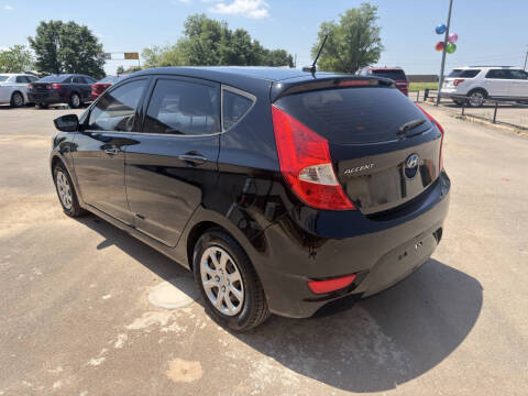 2012 Hyundai Accent GS