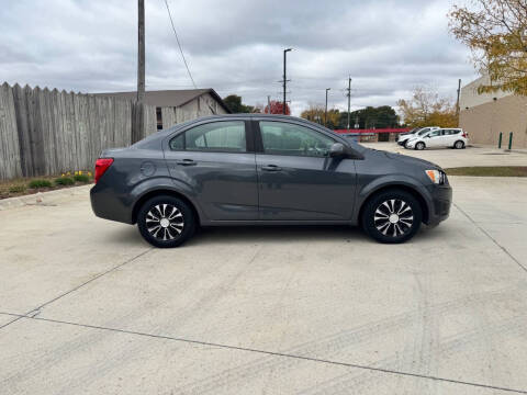 2013 Chevrolet Sonic LS Auto