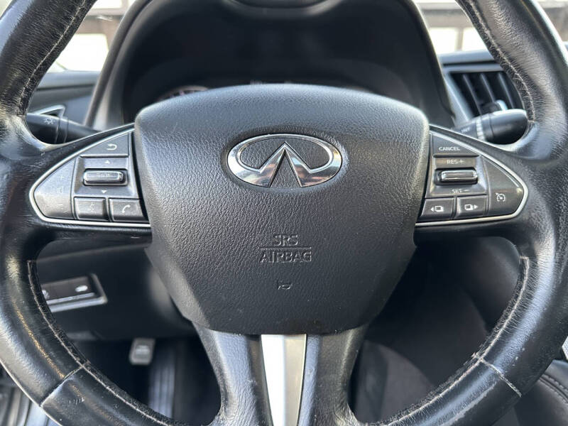 2015 Infiniti Q50 Premium