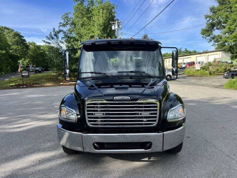 2021 Freightliner M2 106
