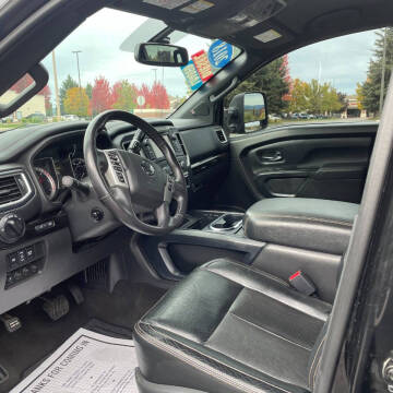 2018 Nissan Titan XD SL