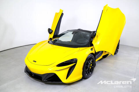 2025 McLaren Artura Spider