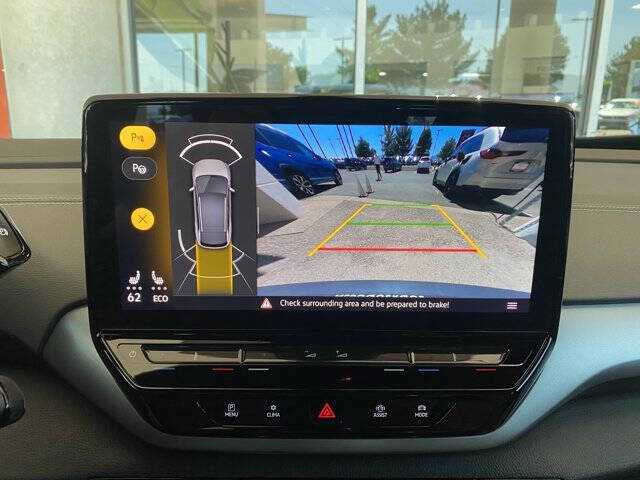 2023 Volkswagen ID.4 Pro