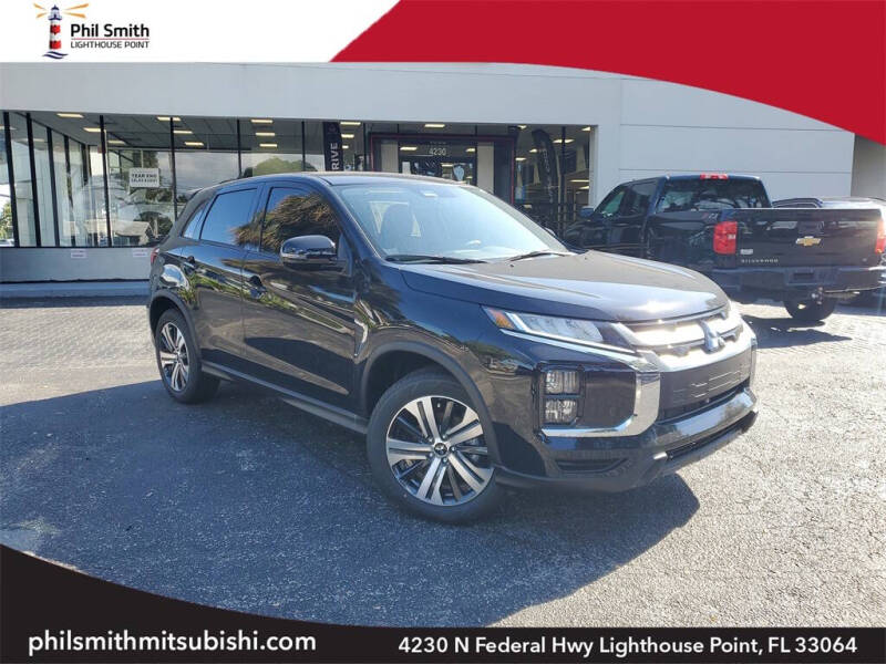 2025 Mitsubishi Outlander Sport SE's photo