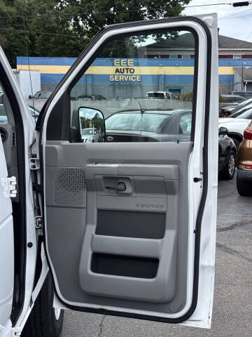 2009 Ford E-Series E-350 SD XL