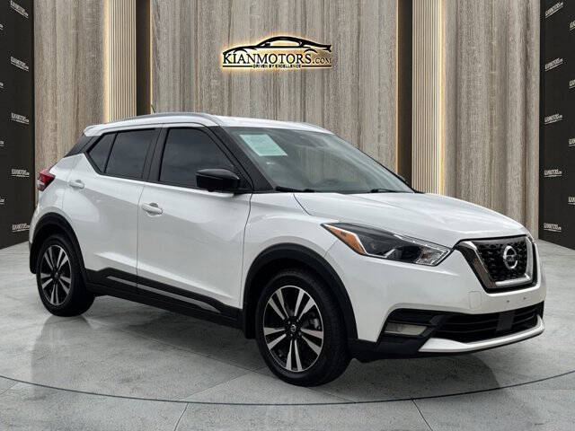 2020 Nissan Kicks SR