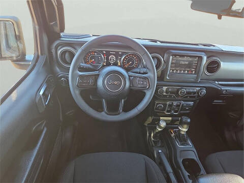 2023 Jeep Gladiator Willys